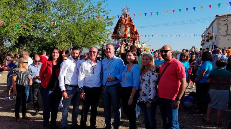 ESTAMPAS. <i>La peregrinación dejó instantáneas como las actuaciones en honor de la patrona de Bailén, el intercambio de bastones entre los responsables del municipio y de Guarromán y la marcha en carrozas o a pie para acompañar a la venerada imagen mariana en el regreso a su “casa”.</i>