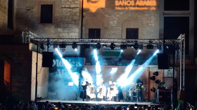 <i>Imagen del recital de Tanxugueiras en el ciclo Noches de Palacio, celebrado en el patio del centro cultural de los Baños Árabes. / Ana Lechuga / Diario JAÉN. </i>