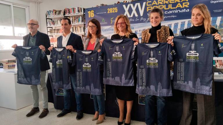 Antonio López, Francisco José Solano, África Colomo, Pilar Abelenda, Beatriz López y María Galeote. / Gilberto Moreno / Diario JAÉN.