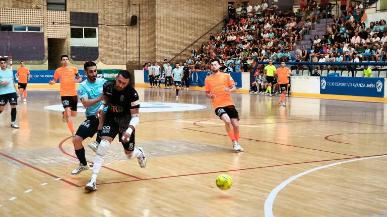 Duro golpe para el Avanza en la ida por el ascenso (3-6)