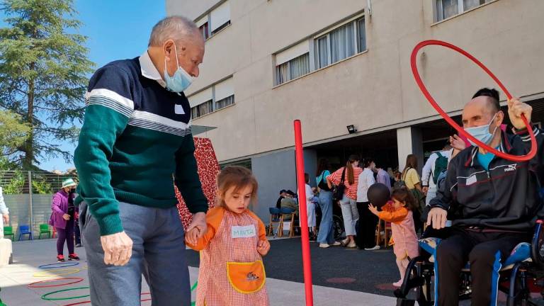 Premio en Cannes para la jiennense Macrosad por su proyecto intergeneracional