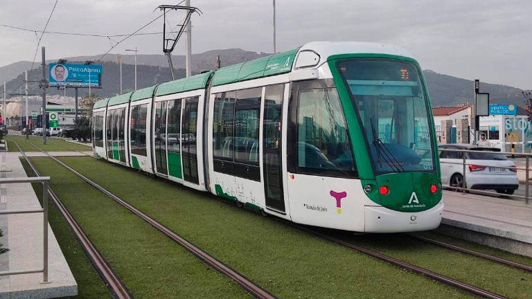 Queda desestimado el recurso de Alsa para el contrato de operaciones del tranvía