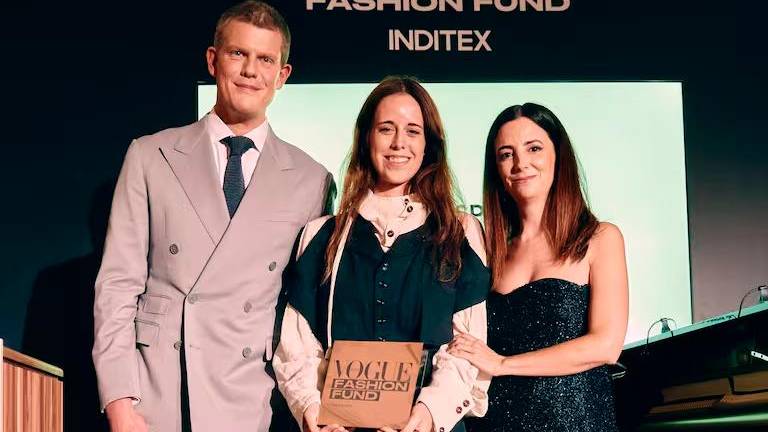 Tíscar Espadas gana el mayor premio de moda de España