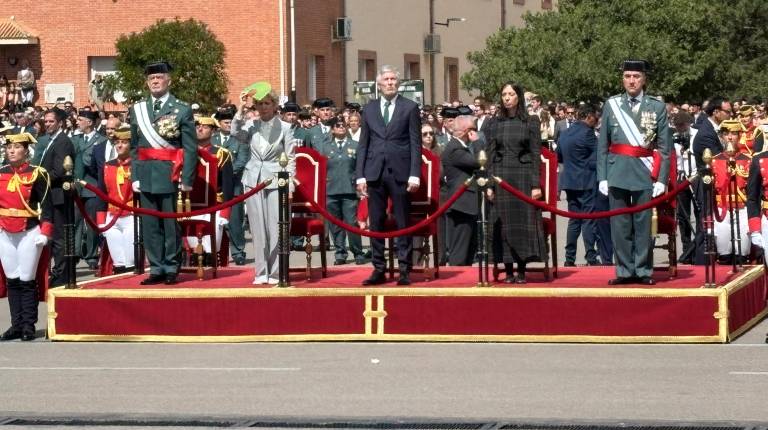 La jura de bandera de la Guardia Civil en Baeza, en imágenes