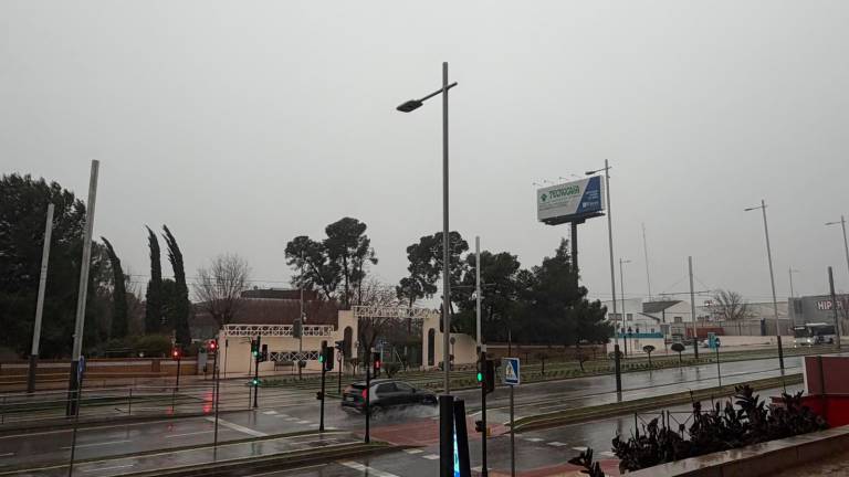 Precipitaciones intensas frente al Hospital Neurotraumatológico de Jaén. / F. J. Marín / Diario JAÉN. 