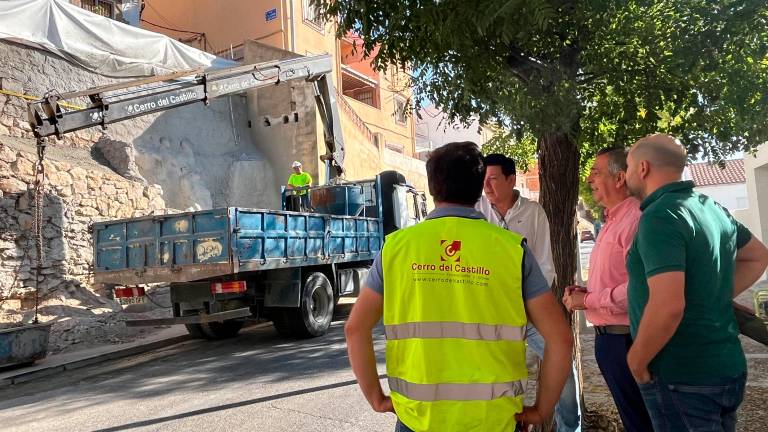 Finalizan las obras para estabilizar un muro en la carretera de Circunvalación