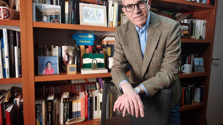 Emilio Lara: “El libro es un careo entre mi conciencia y mis recuerdos”