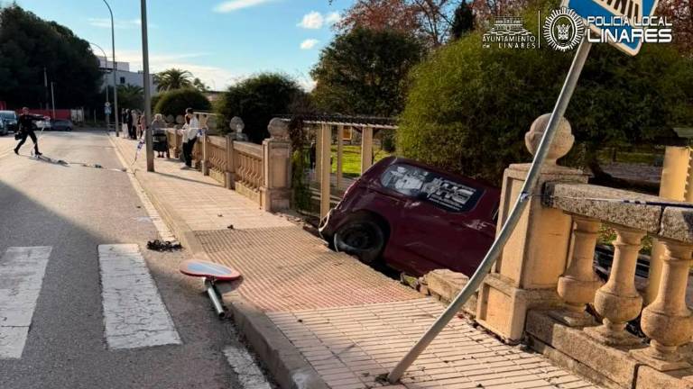 Dos heridos tras un atropello en el casco urbano de Linares