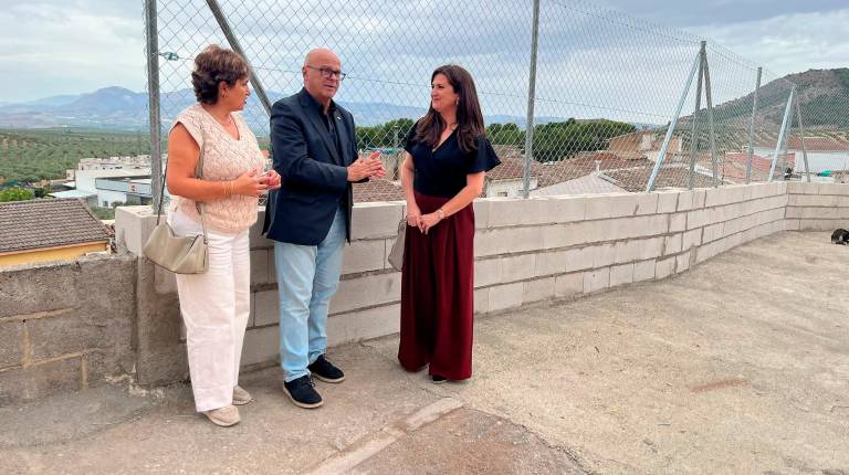 <i>Visita de Manuel Fernández a Alcaudete por las obras tras la borrascas. / Subdelegación del Gobierno en Jaén. </i>
