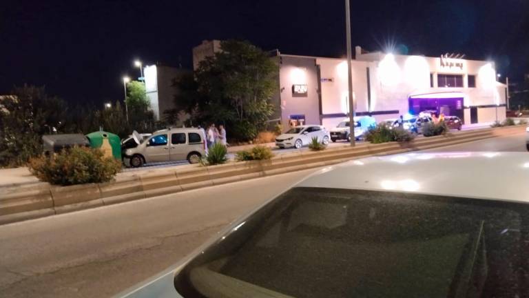 Una colisión entre dos vehículos deja un herido en Jaén