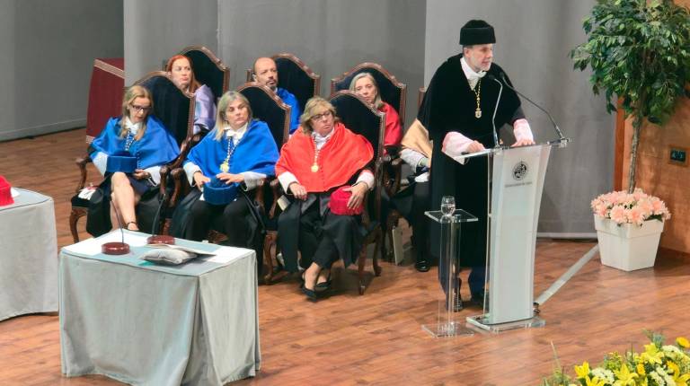 El Rector de la UJA exige una financiación justa y movilización social en la apertura del curso 2026/2027