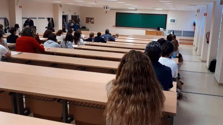 Más de 350 personas se examinan hoy en la provincia para obtener el título de la ESO