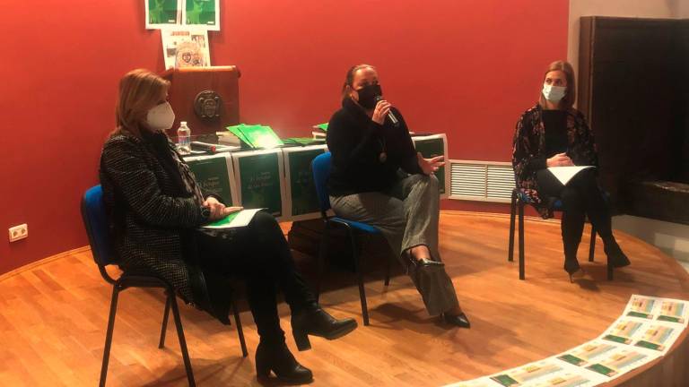 “Rajudna”, de Magdalena Rodríguez, cautiva los corazones de los vecinos de Andújar