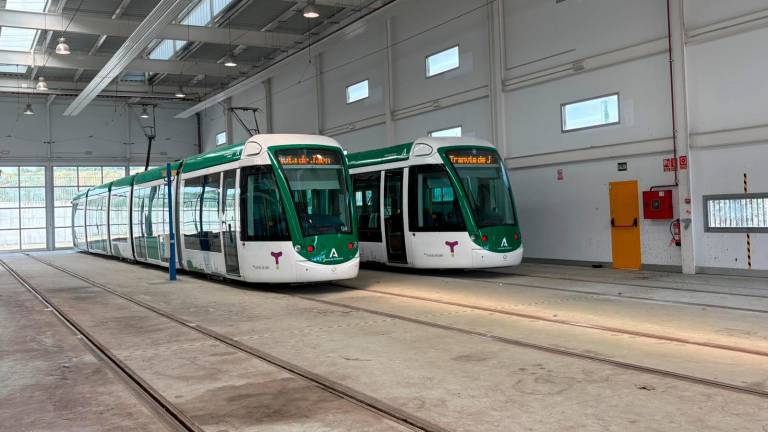 Primera prueba de encarrilamiento del tranvía con Policía, Bomberos y Protección Civil