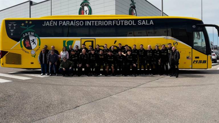 El Jaén Paraíso Interior ya está en Granada para afrontar el reto de la Copa de España
