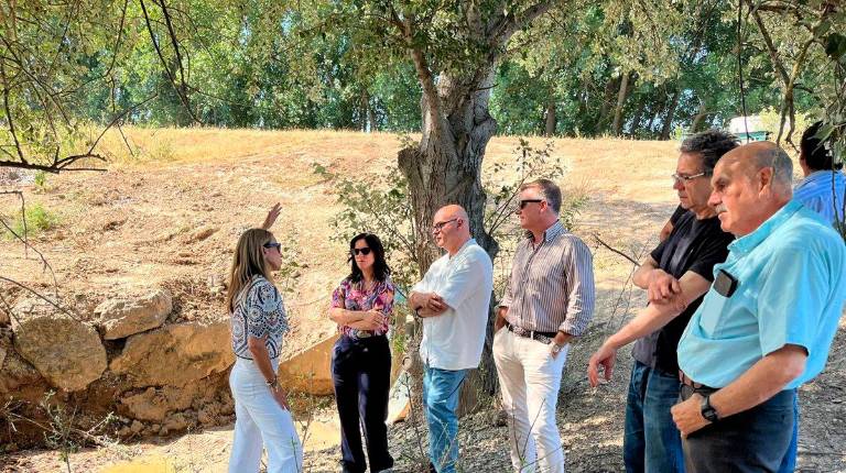 <i>Visita a una de las obras de emergencia que acomete la CHG en la provincia de Jaén. / Subdelegación del Gobierno.</i>