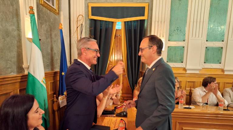 <i>Nombramiento de cronista oficial a Francisco Antonio Linares Lucena. / Ayuntamiento de Bailén. </i>