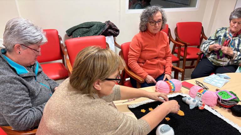 Noalejo, puntada a puntada, da forma a Enganchadas de un Hilo 2025 (II): Tres astronautas españolas