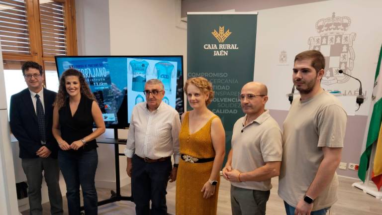 Santiago González, Beatriz López, Felipe Cano, Fátima Villar, Francisco Lendínez y Adrián Jiménez. / Gilberto Moreno / Diario JAÉN.