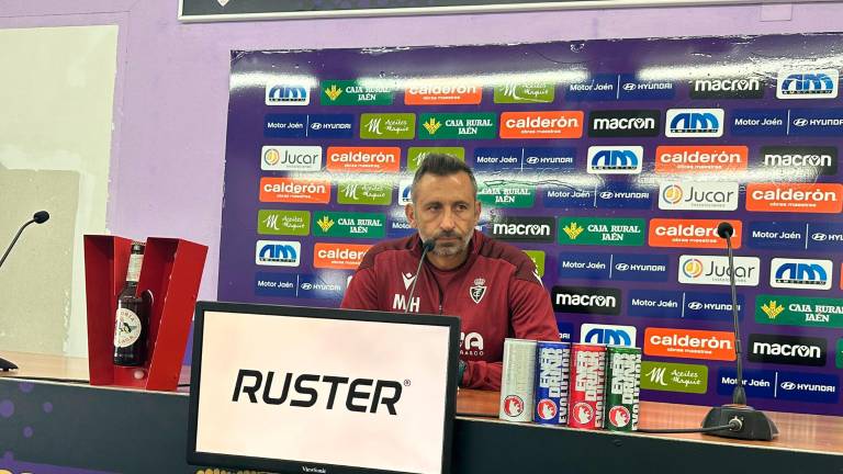 Manuel Herrero en rueda de prensa previa al partido frente al Linares. / José García / Diario JAÉN.