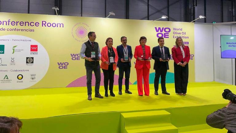 Distinción a la Diputación de Jaén por su lucha en la promoción del aceite