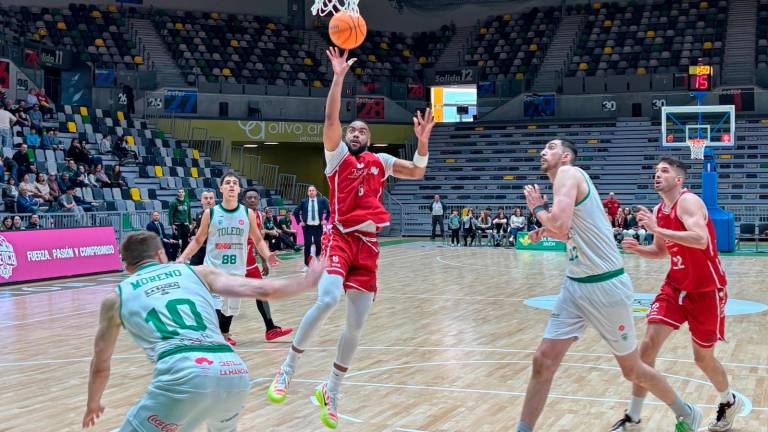 El Jaén CB firma la primera victoria de la era Javier Carrasco (67-64)