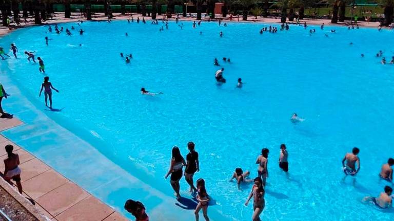 La ola de calor no llena las piscinas municipales de Jaén