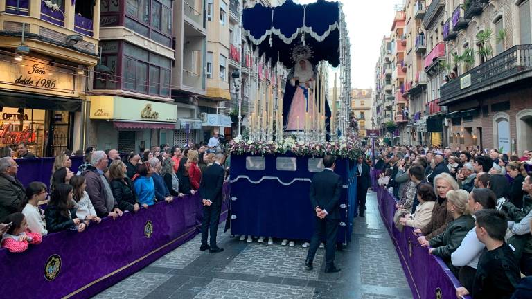 Los aplausos marcan el compás del Divino Maestro