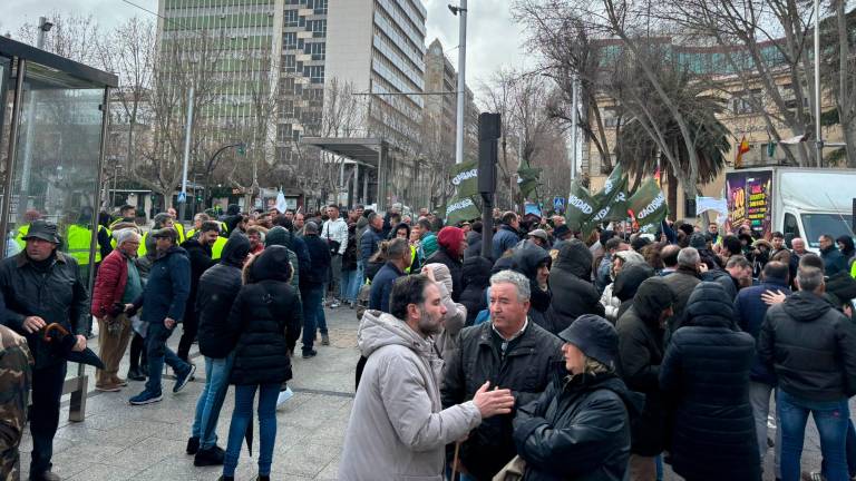 El campo alza la voz con una tractorada en Jaén
