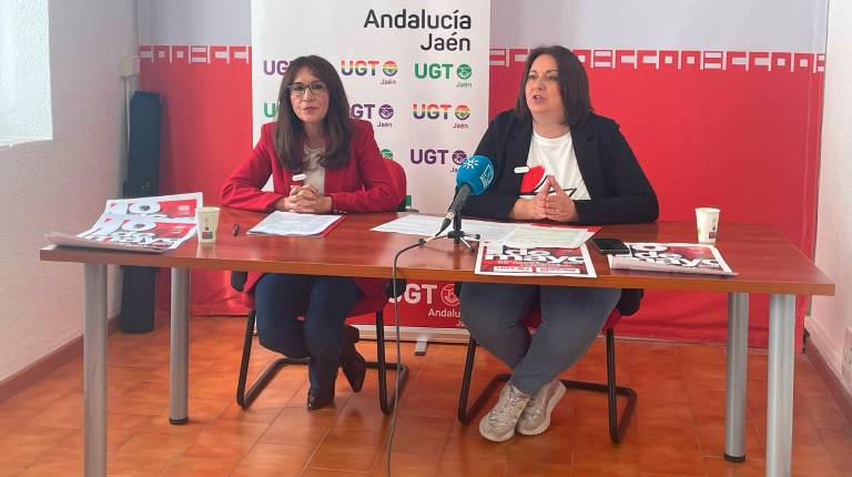 <i>Pilar Gil y Silvia de la Torre, en la rueda de prensa. / Ana Isabel Bravo / Diario JAÉN.</i>