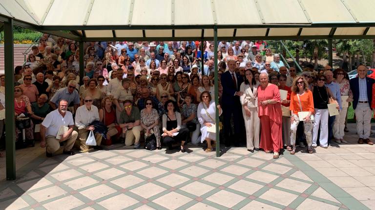 <i>Foto de familia de la clausura del programa Aula Abierta de la UJA 2025/2026. / Pablo Espinosa / Diario JAÉN.</i>