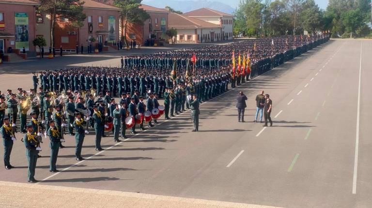 <i>Acto de entrega de despachos de la 130ª promoción de la Guardia Civil. / Diario JAÉN.</i>