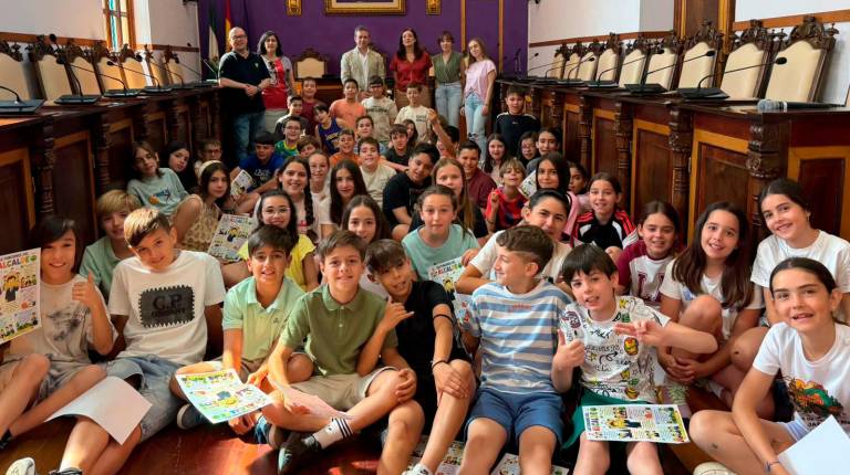 <i>Recepción de los escolares en el Ayuntamiento.</i>