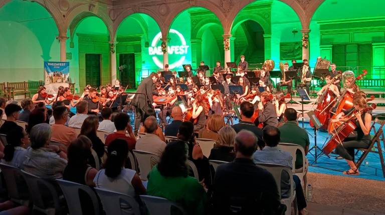 <i>Actuación de la Joven Orquesta Sinfónica de Jaén en la Antigua Universidad de Baeza.</i>