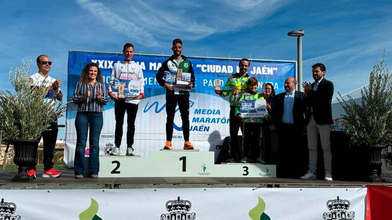 Andy Morales y Eliam Ajuria se coronan como ganadores de una Media Maratón de Jaén con gran participación