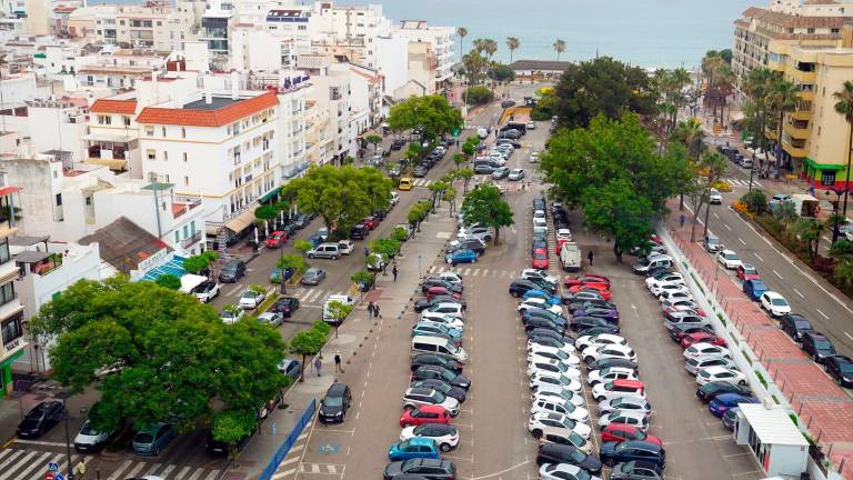 Un hombre intenta atracar a punta de pistola un autobús en Estepona