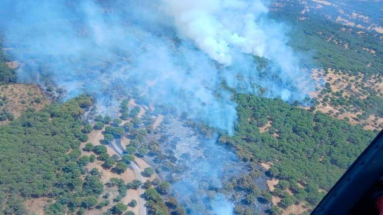 Extinguido el incendio de Baños de la Encina, que se queda en conato