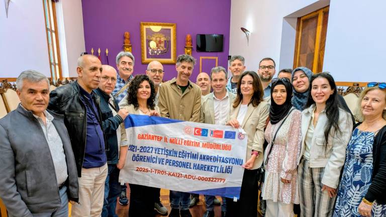 Alumnos y profesores de Turquía visitan Jaén y sus edificios emblemáticos