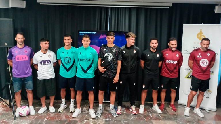 Así es la nueva segunda equipación del Real Jaén