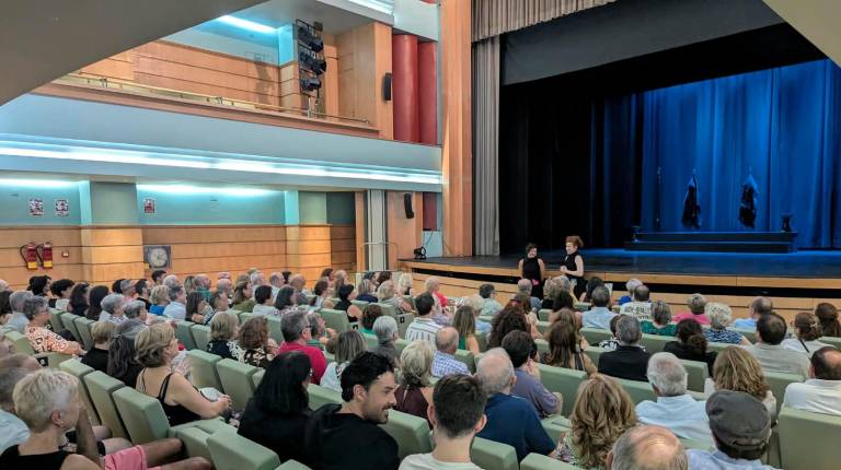 “Albricias y Melocotones” en el Teatro Darymelia