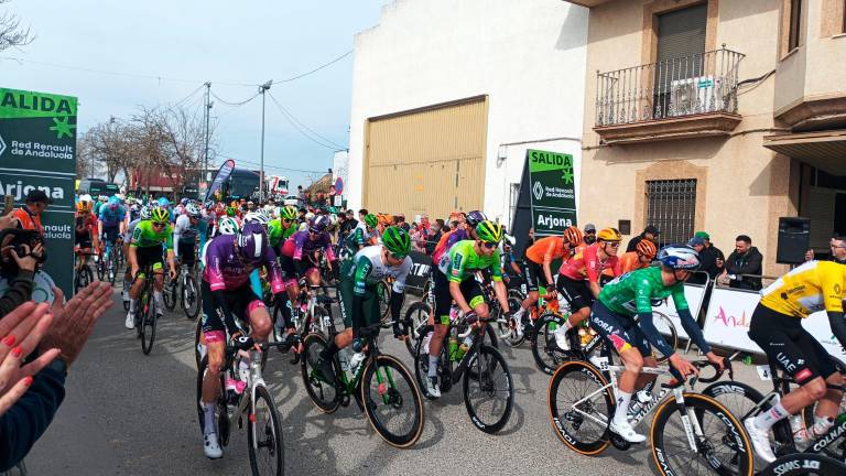 El noruego Alexander Kristoff impone su ley al sprint en la llegada a Pozoblanco