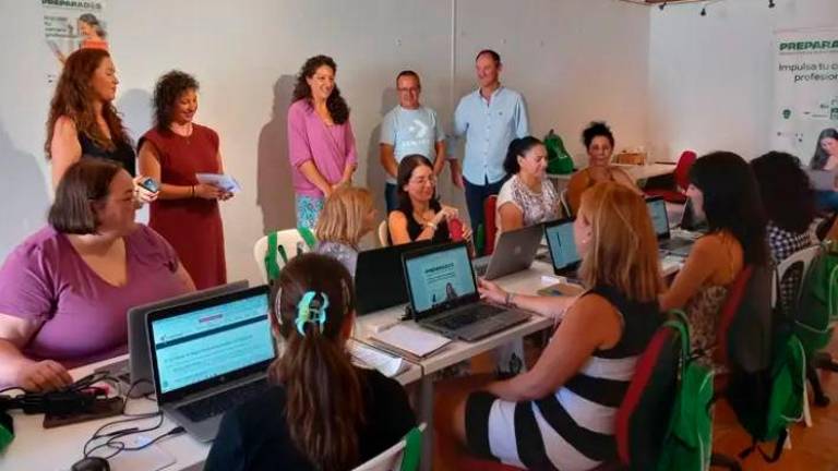 Cerca de 6.500 mujeres rurales de Jaén han recibido formación en competencias digitales