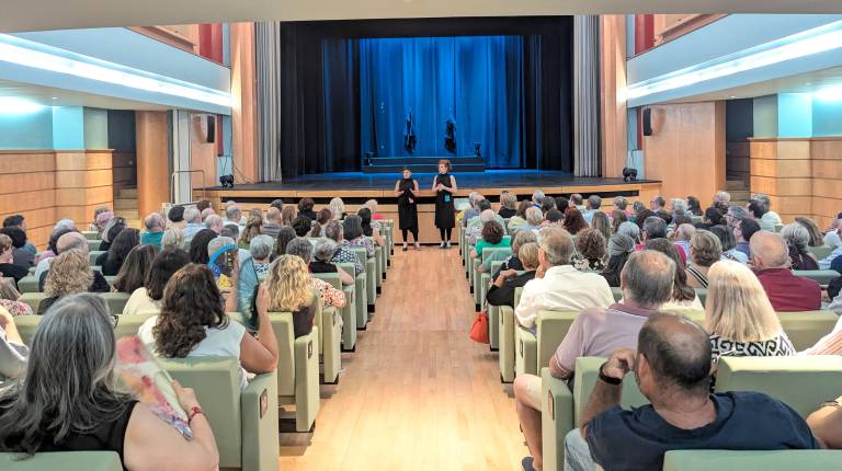 “Albricias y Melocotones” en el Teatro Darymelia