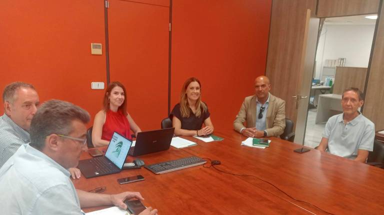 <i>Reunión entre el Ayuntamiento de Jaén y la Junta de Andalucía. / Ayuntamiento de Jaén.</i>