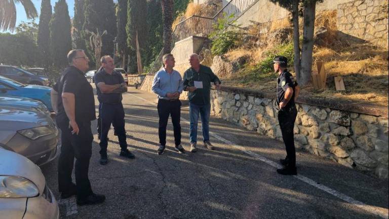 Los vecinos de San Vicente de Paúl y Antonio Díaz trasladan al Ayuntamiento de Jaén sus necesidades