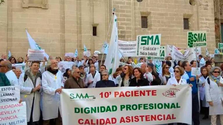 Para el 2,42% de médicos de Jaén en centros de salud, según la Junta