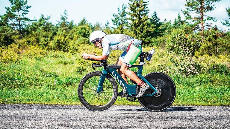 Germán Alcalá se clasifica en Estonia para el Mundial de Ironman de 2024 en Hawaii
