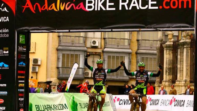 El espectáculo de la Andalucía Bike empieza con una crono