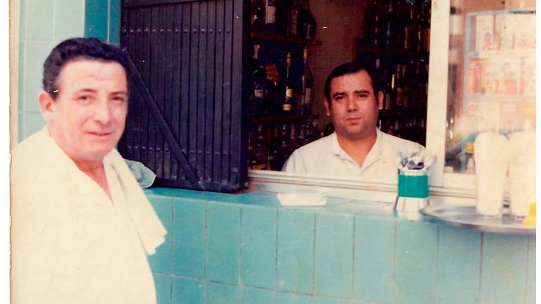 El Bar Sur: medio siglo sirviendo historias