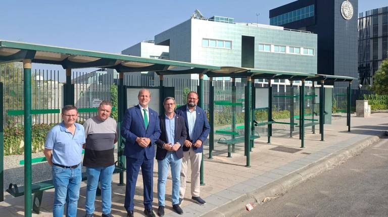 <i>Presentación del autobús lanzadera. / UJA.</i>